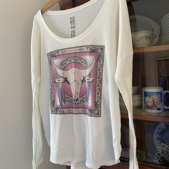 Urban Outfitters Cow Skull Thermal Long Sleeve Shirt - Picture 2 of 10